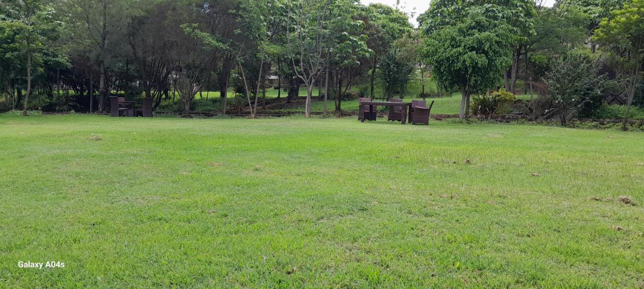 Narok Esikar Gardens Hotel מראה חיצוני תמונה
