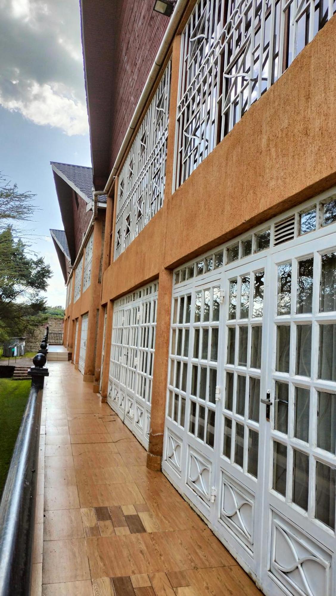 Narok Esikar Gardens Hotel מראה חיצוני תמונה