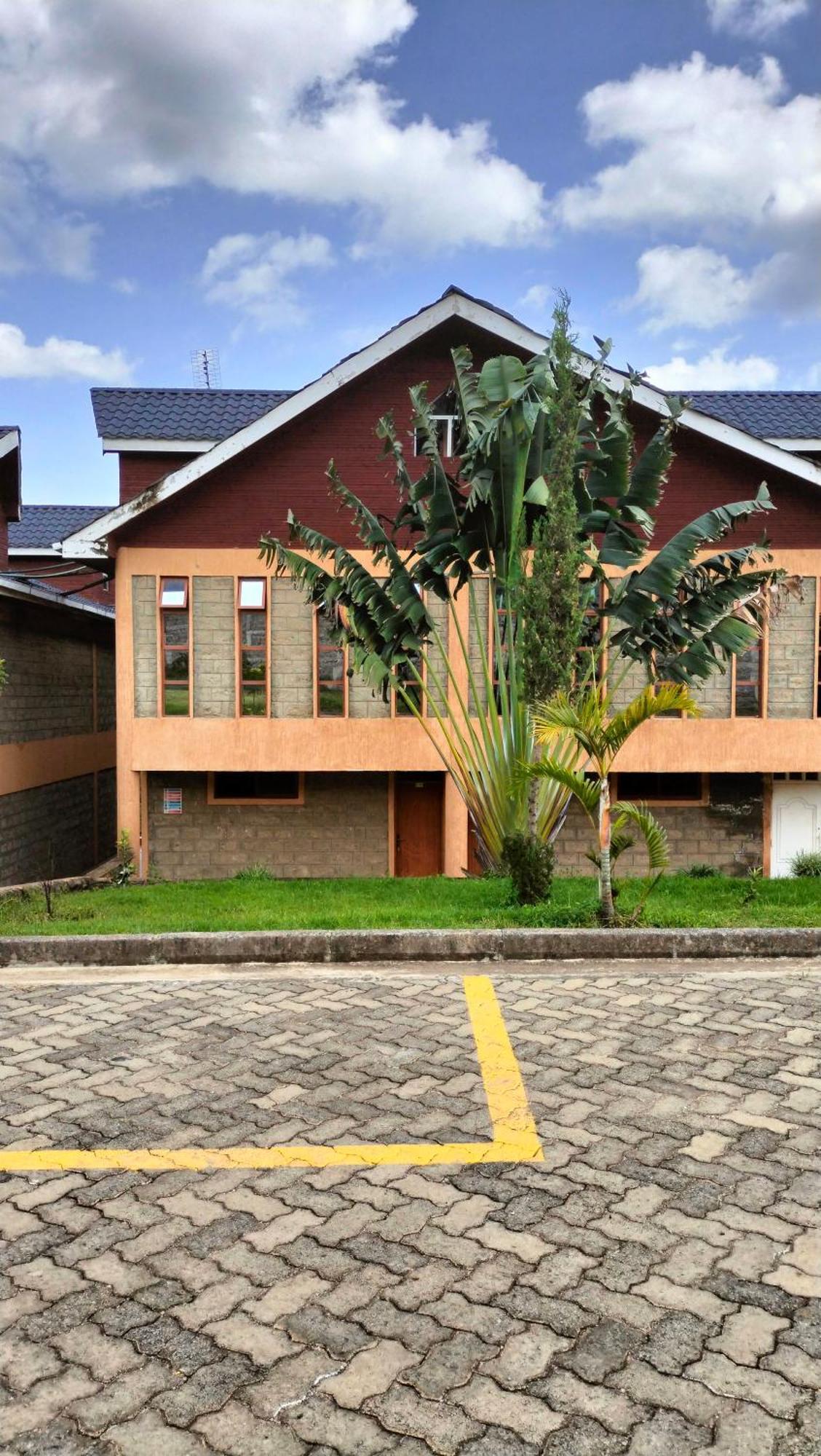 Narok Esikar Gardens Hotel מראה חיצוני תמונה