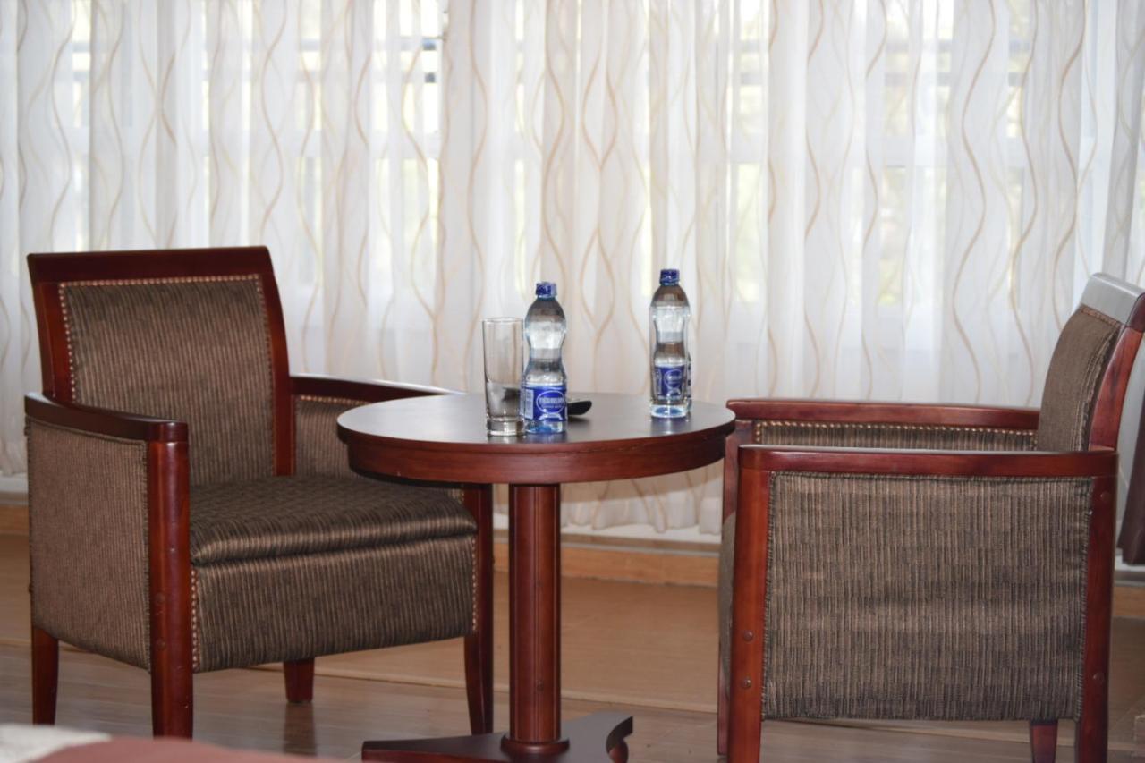 Narok Esikar Gardens Hotel מראה חיצוני תמונה