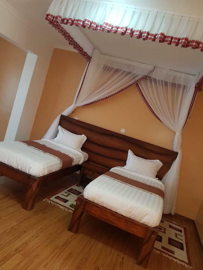 Narok Esikar Gardens Hotel מראה חיצוני תמונה