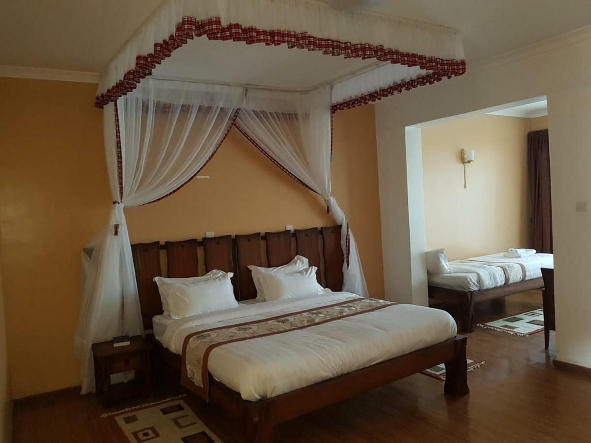 Narok Esikar Gardens Hotel מראה חיצוני תמונה