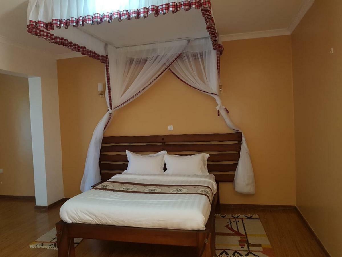 Narok Esikar Gardens Hotel מראה חיצוני תמונה