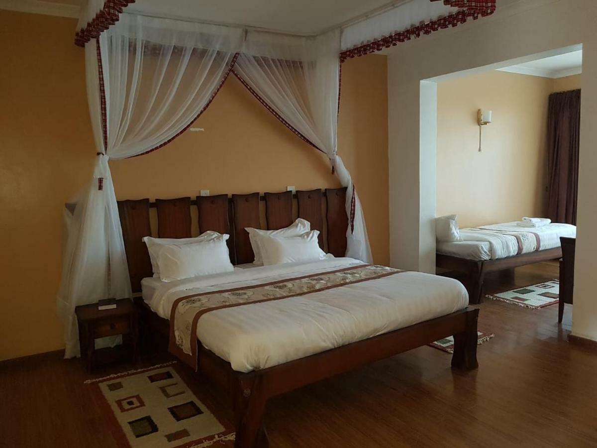 Narok Esikar Gardens Hotel מראה חיצוני תמונה